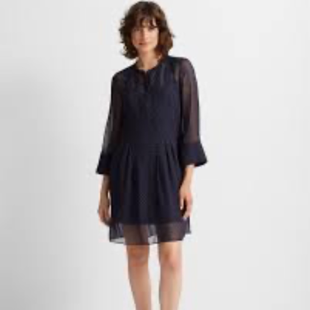 Club Monaco navy silk pin tuck dress size 6